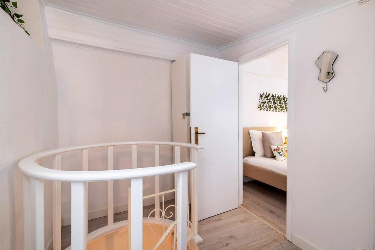 Urban & Trendy Duplex Close To Lx Factory By Trip2Portugal Lisbon Exterior photo